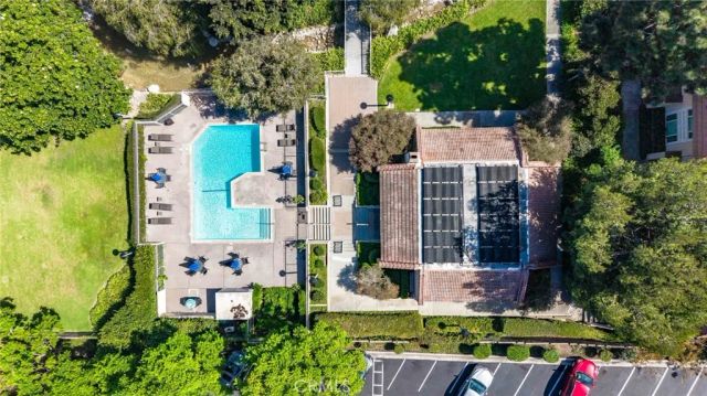18571 Edgebrook Lane, Huntington Beach, CA 92648
