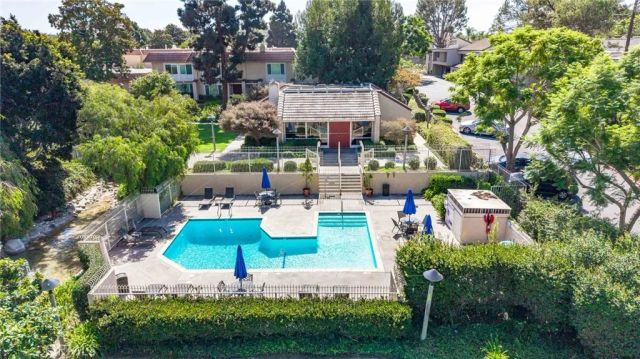 18571 Edgebrook Lane, Huntington Beach, CA 92648