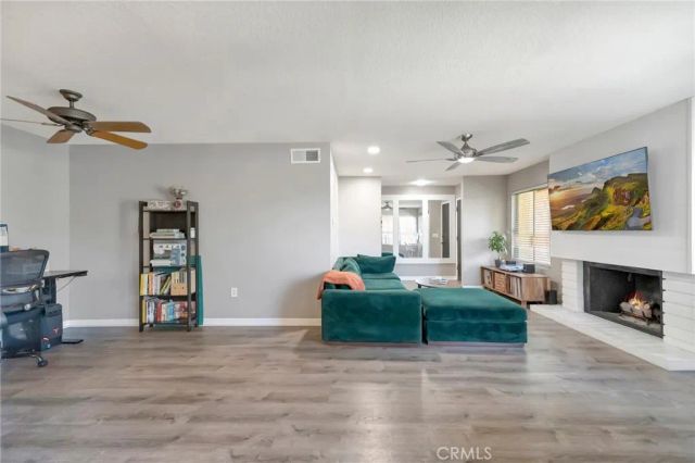 18571 Edgebrook Lane, Huntington Beach, CA 92648