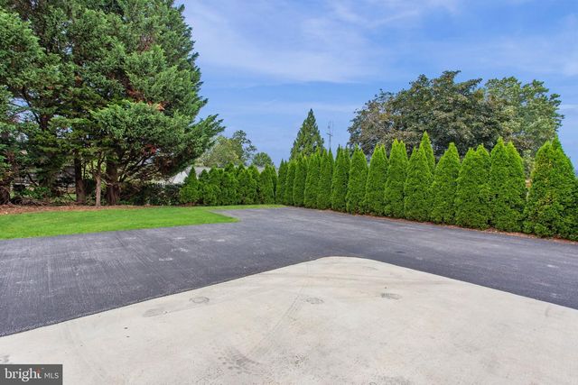 300 GEORGE ST, Hanover, PA 17331