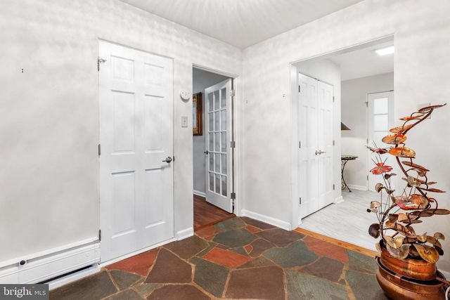 300 GEORGE ST, Hanover, PA 17331