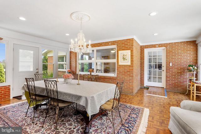 300 GEORGE ST, Hanover, PA 17331