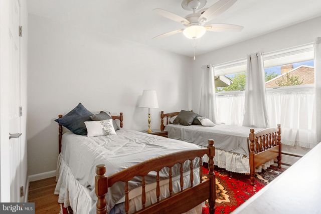 300 GEORGE ST, Hanover, PA 17331