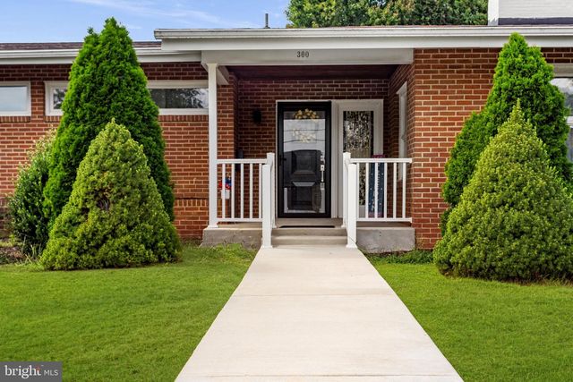 300 GEORGE ST, Hanover, PA 17331