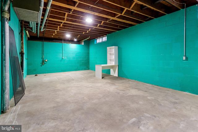 300 GEORGE ST, Hanover, PA 17331