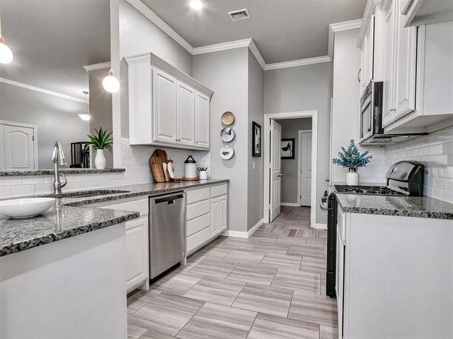 12712 NW 5th Street, Yukon, OK 73099