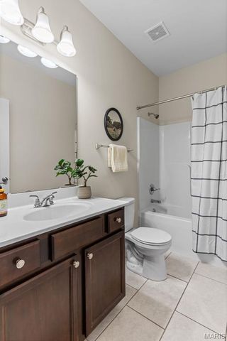 16920 Red Dragon Place, Wildwood, MO 63011
