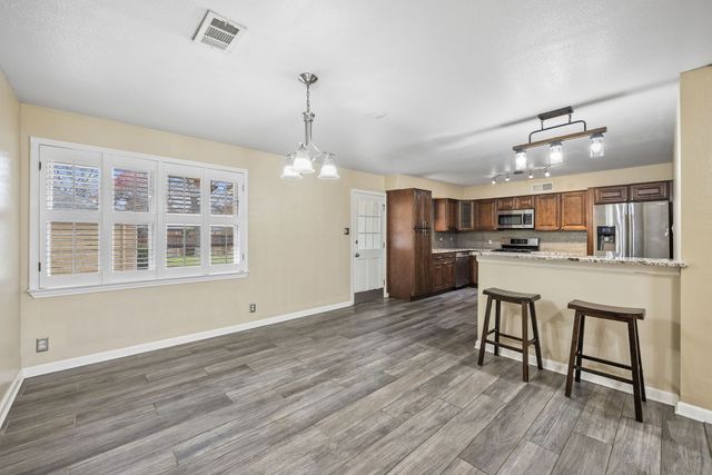 2419 Bentley Avenue, Dallas, TX 75211