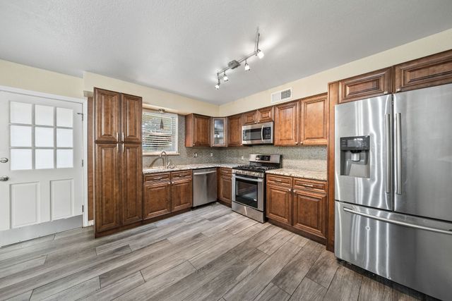 2419 Bentley Avenue, Dallas, TX 75211