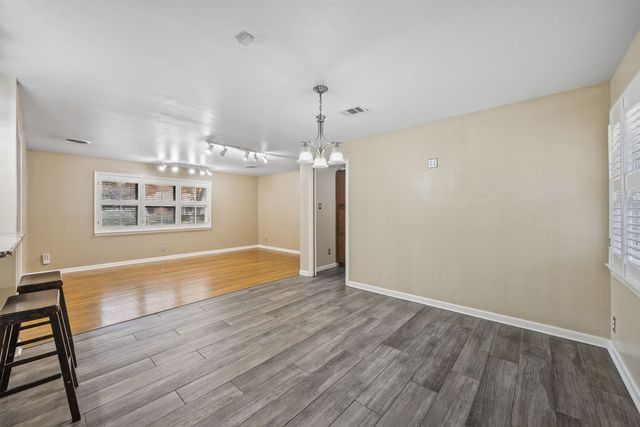 2419 Bentley Avenue, Dallas, TX 75211