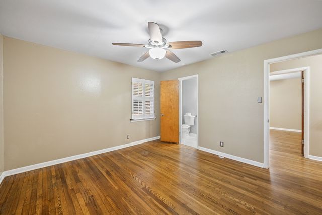 2419 Bentley Avenue, Dallas, TX 75211