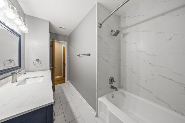 2419 Bentley Avenue, Dallas, TX 75211