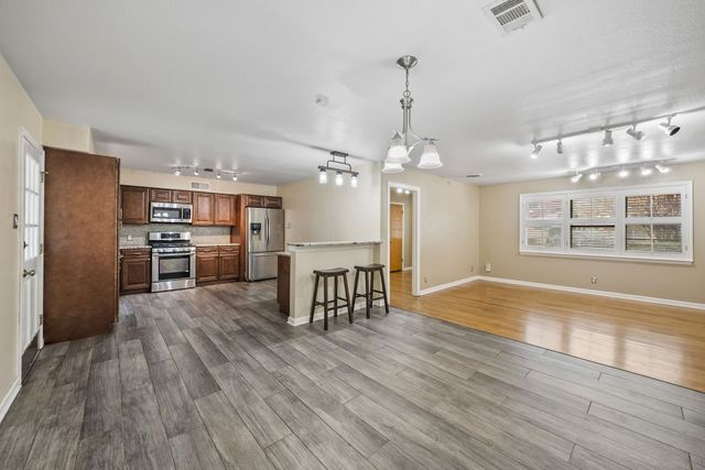 2419 Bentley Avenue, Dallas, TX 75211