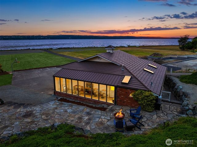 2106 Breezy Point Road, Camano Island, WA 98282