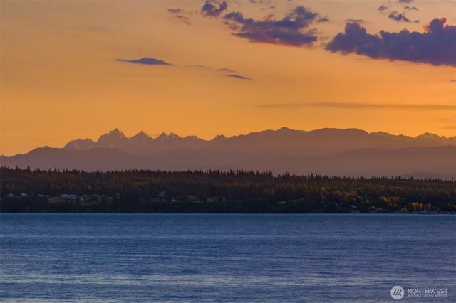 2106 Breezy Point Road, Camano Island, WA 98282
