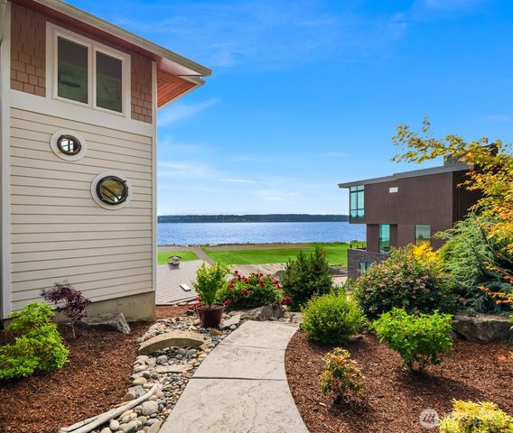 2106 Breezy Point Road, Camano Island, WA 98282