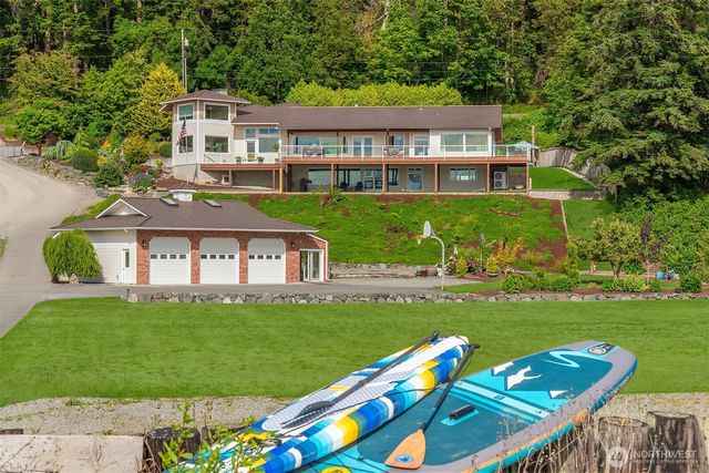 2106 Breezy Point Road, Camano Island, WA 98282