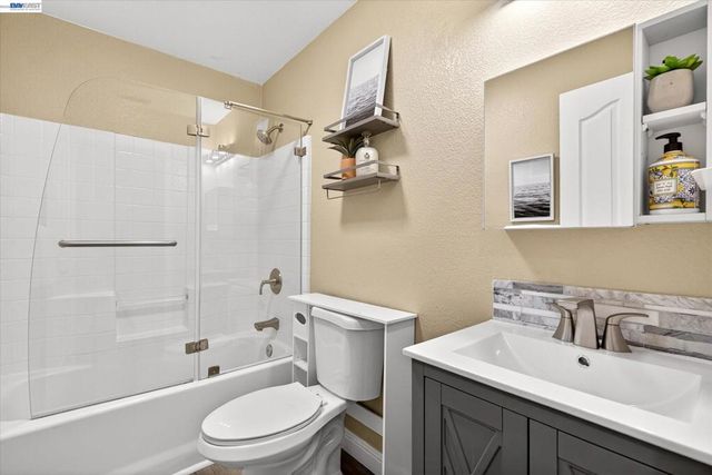 2038 Mulberry Cmn, Livermore, CA 94551