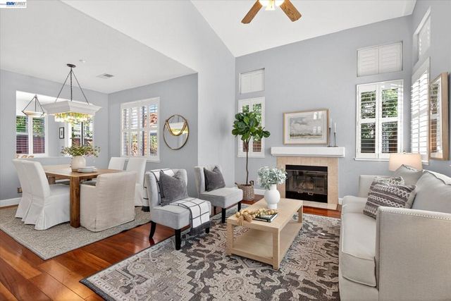 2038 Mulberry Cmn, Livermore, CA 94551