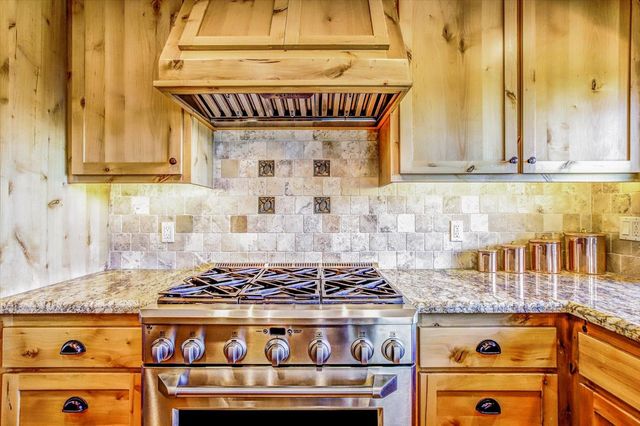 19831 Echo Blue Dr, Penn Valley, CA 95946