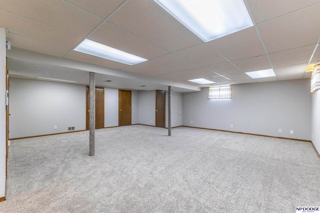 5226 Q Street, Omaha, NE 68117