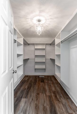 4318 Huntington Ridge Circle, Newburgh, IN 47630