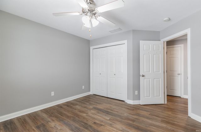 4318 Huntington Ridge Circle, Newburgh, IN 47630