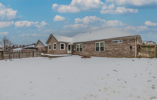 4318 Huntington Ridge Circle, Newburgh, IN 47630