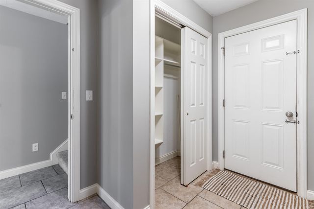 4318 Huntington Ridge Circle, Newburgh, IN 47630