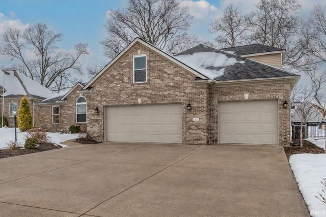 4318 Huntington Ridge Circle, Newburgh, IN 47630