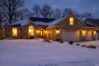 4318 Huntington Ridge Circle, Newburgh, IN 47630