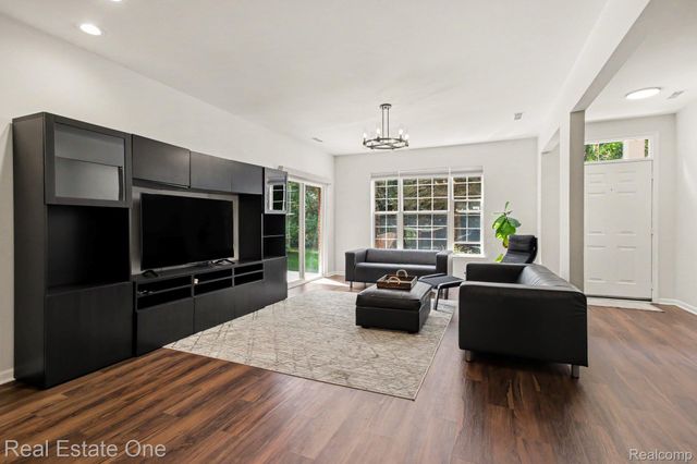 15881 Morningside, Northville Township, MI 48168
