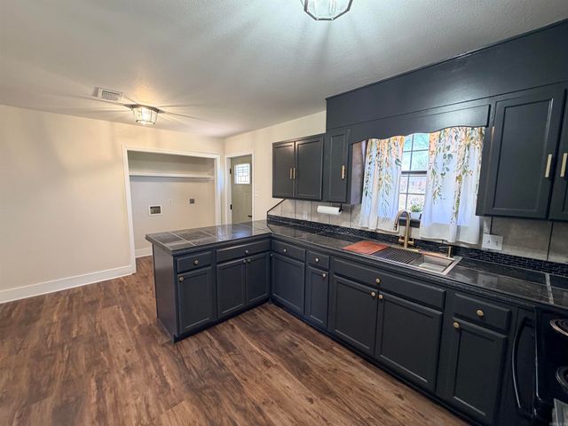 519 Frank t bunton Street, Lonoke, AR 72086