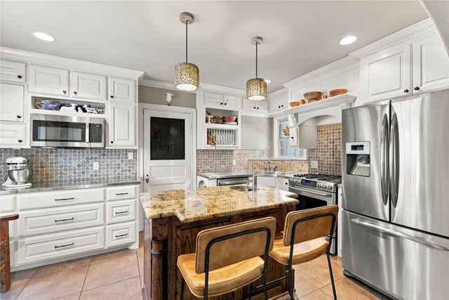 9807 Redondo Drive, Dallas, TX 75218