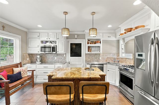 9807 Redondo Drive, Dallas, TX 75218