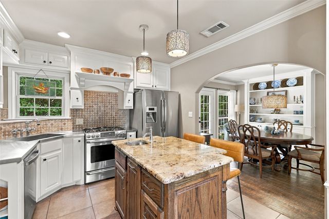 9807 Redondo Drive, Dallas, TX 75218