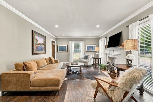 9807 Redondo Drive, Dallas, TX 75218