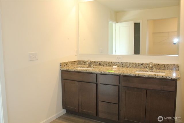 11948 64th Street E, Puyallup, WA 98372