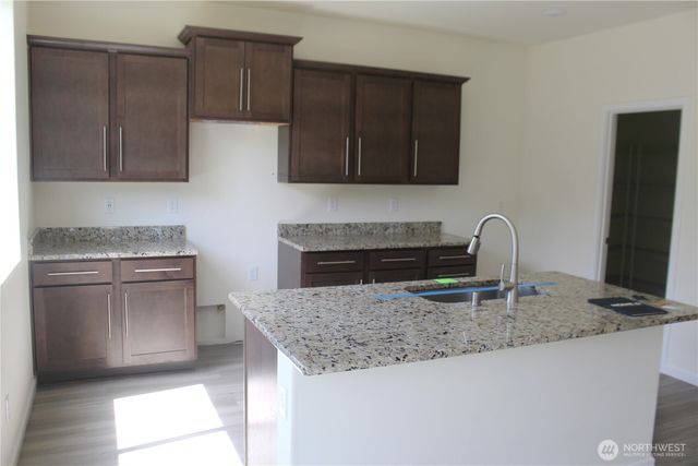 11948 64th Street E, Puyallup, WA 98372