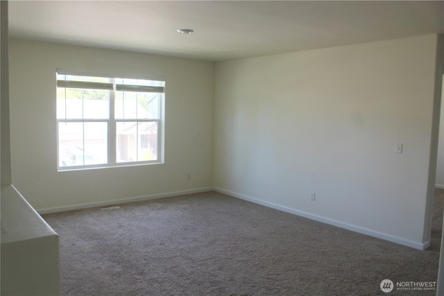 11948 64th Street E, Puyallup, WA 98372