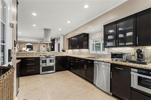 1873 Queens Way, Atlanta, GA 30341