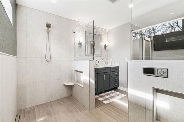 1873 Queens Way, Atlanta, GA 30341