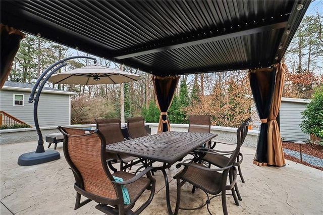 1873 Queens Way, Atlanta, GA 30341