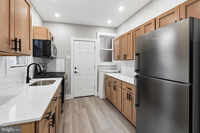 423 E MENTOR ST, Philadelphia, PA 19120