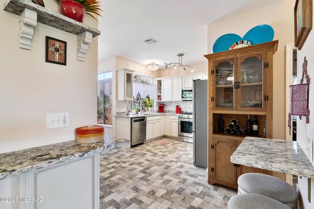 2379 E Nasturtium Street, Oro Valley, AZ 85755