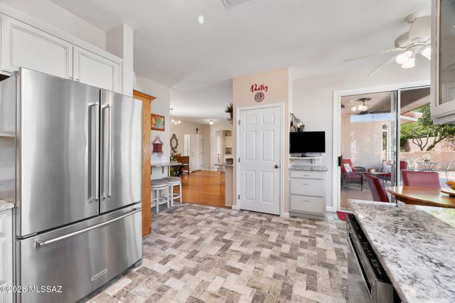 2379 E Nasturtium Street, Oro Valley, AZ 85755