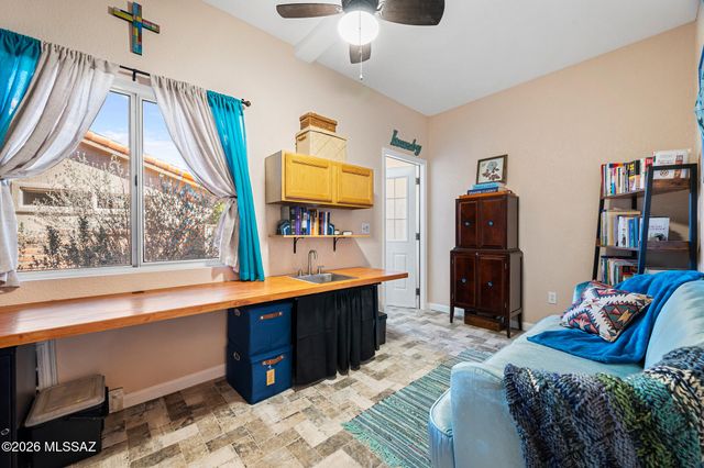 2379 E Nasturtium Street, Oro Valley, AZ 85755