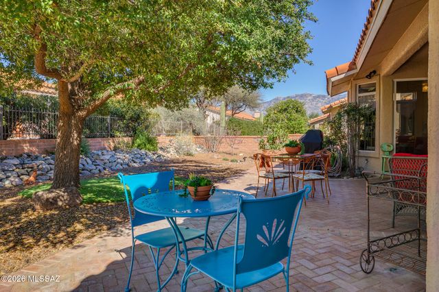 2379 E Nasturtium Street, Oro Valley, AZ 85755