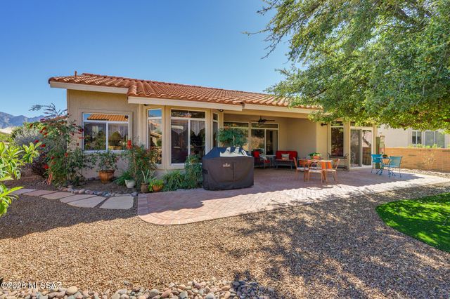 2379 E Nasturtium Street, Oro Valley, AZ 85755