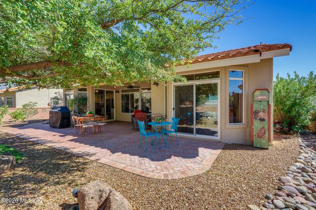 2379 E Nasturtium Street, Oro Valley, AZ 85755